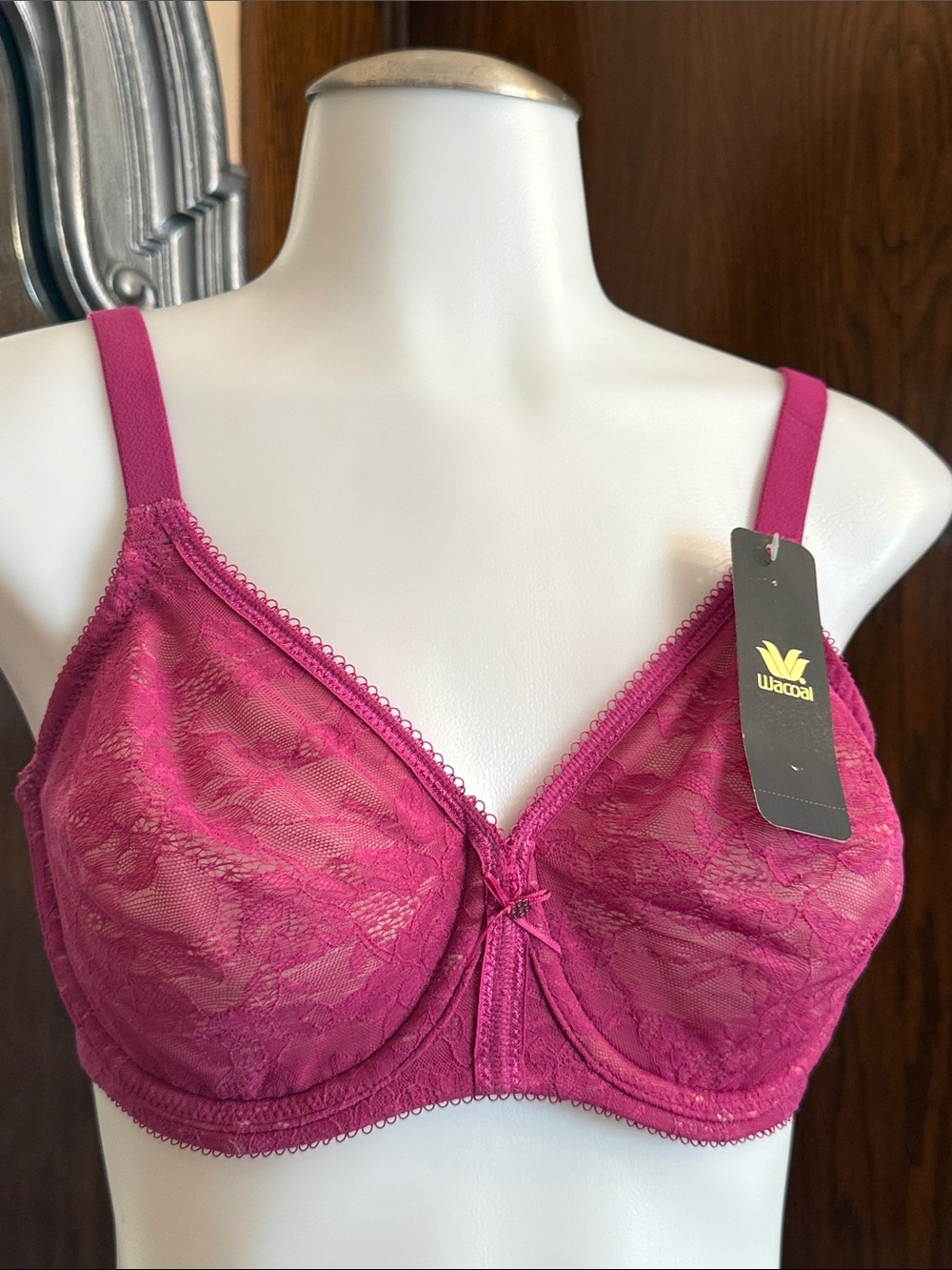 Wacoal 32DD Lace Underwire Bra Raspberry Pink